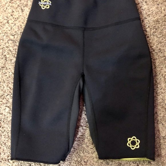 Zaggora Activewear Top and Shorts Womens S Used Black 2 Piece - Picture 16 of 16